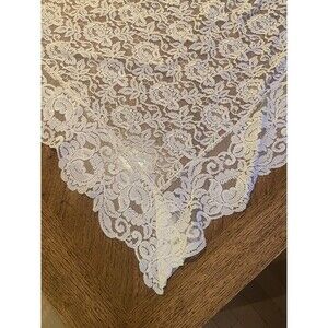 70" Antique Ivory Victorian Style Lace Tablecloth 47x70"